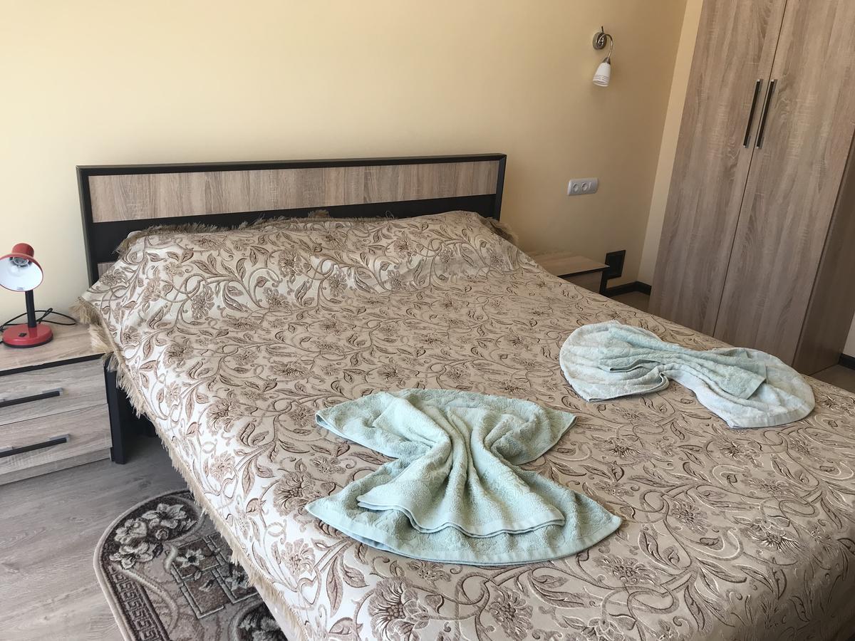 Gostynnyi Dvir Cottage Тернополь Экстерьер фото