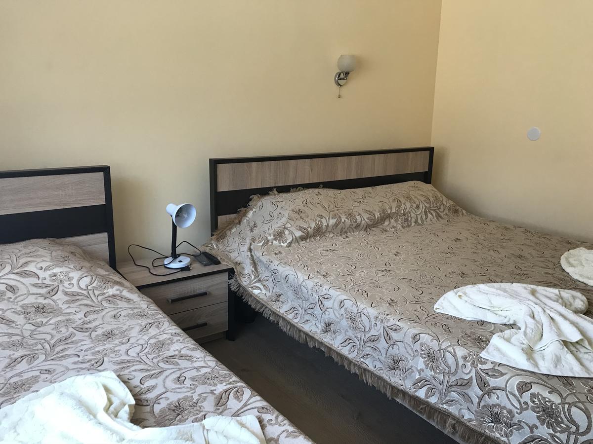 Gostynnyi Dvir Cottage Тернополь Экстерьер фото